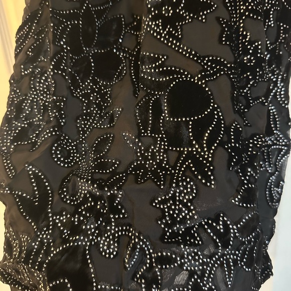 Black floral tank top, size s - Picture 2 of 4